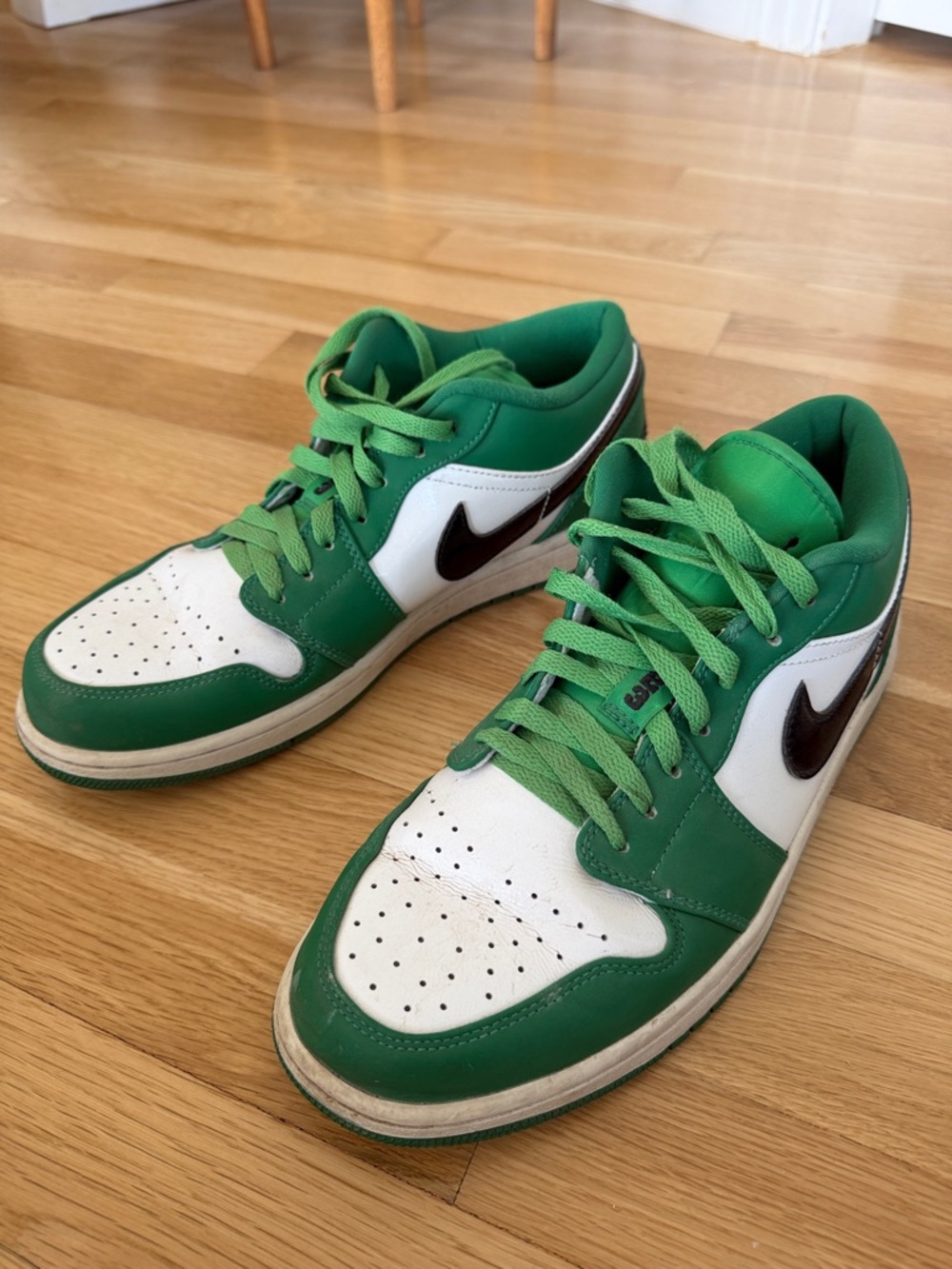 Jordan 1s low Pine green